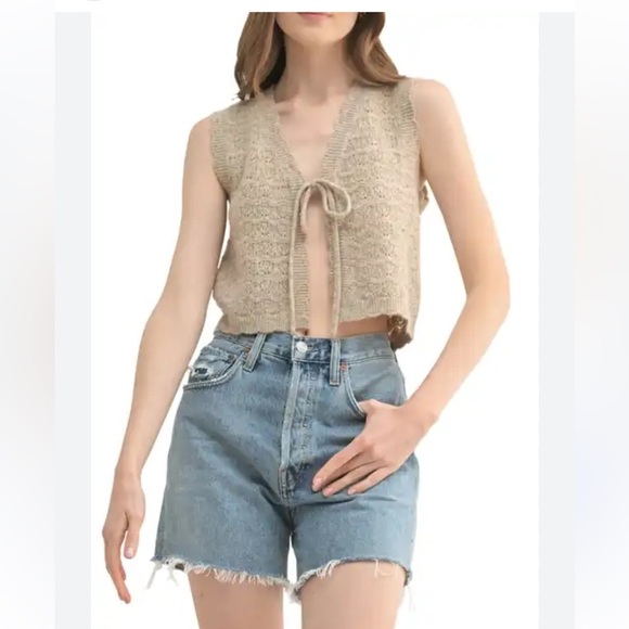 Lush Sweetheart Neck Taupe Knit Cardigan Vest - Picture 8 of 8